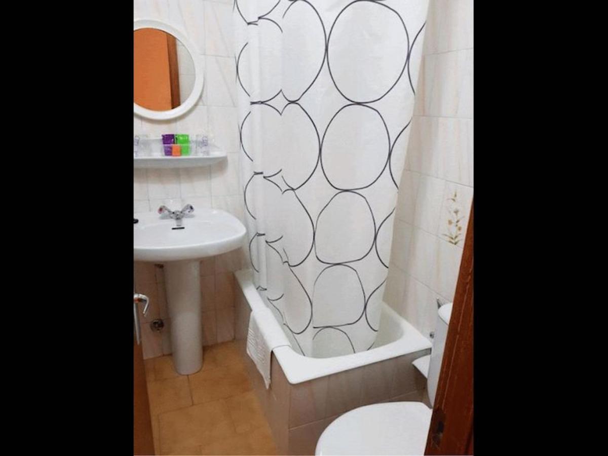 לוארקה Room In Lodge - Double And Single Room - Pension Oria 2 מראה חיצוני תמונה